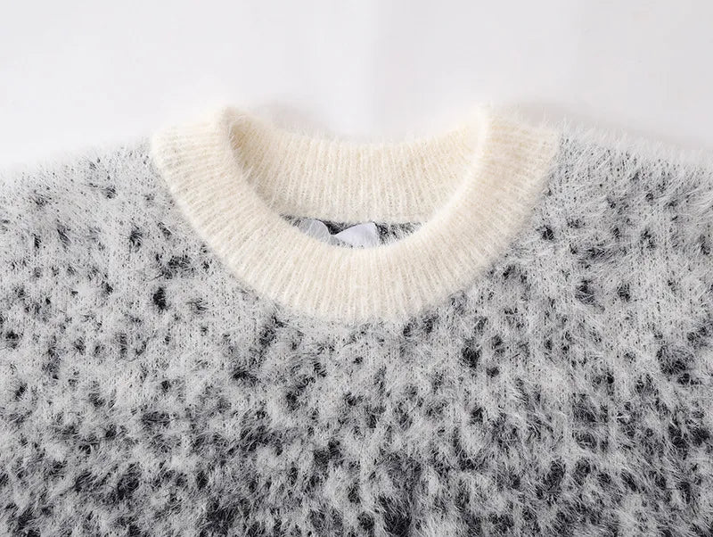 EON - KNIT SWEATER