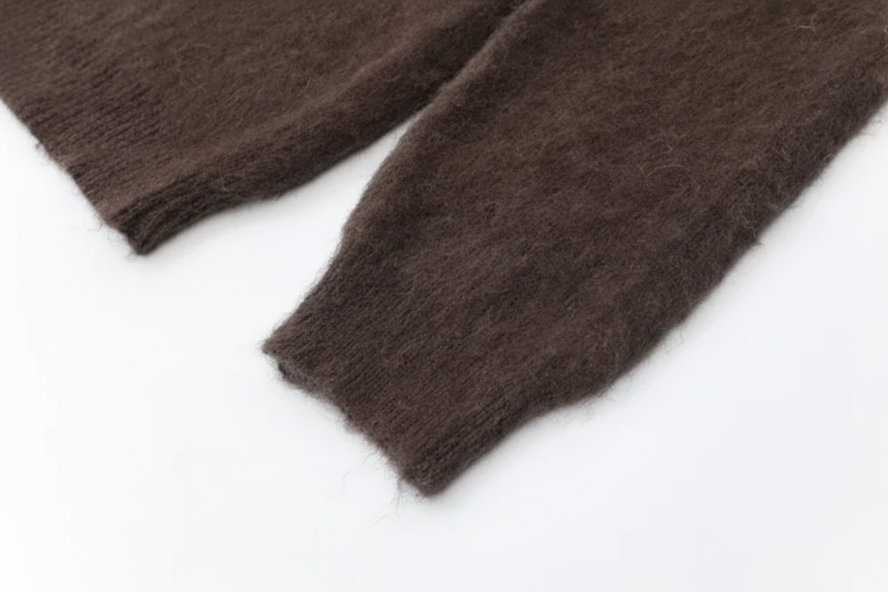 SOLACE - FUZZY SWEATER